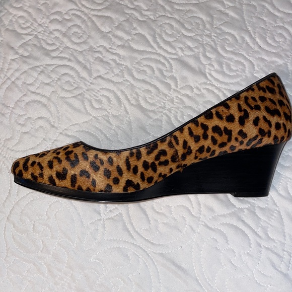 Talbots size 8M Laney wedges calf hair - Picture 10 of 17